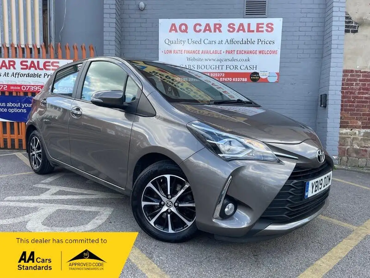 2019-toyota-yaris-15-vvt-i-icon-tech-111bhp-1496cc-big-0