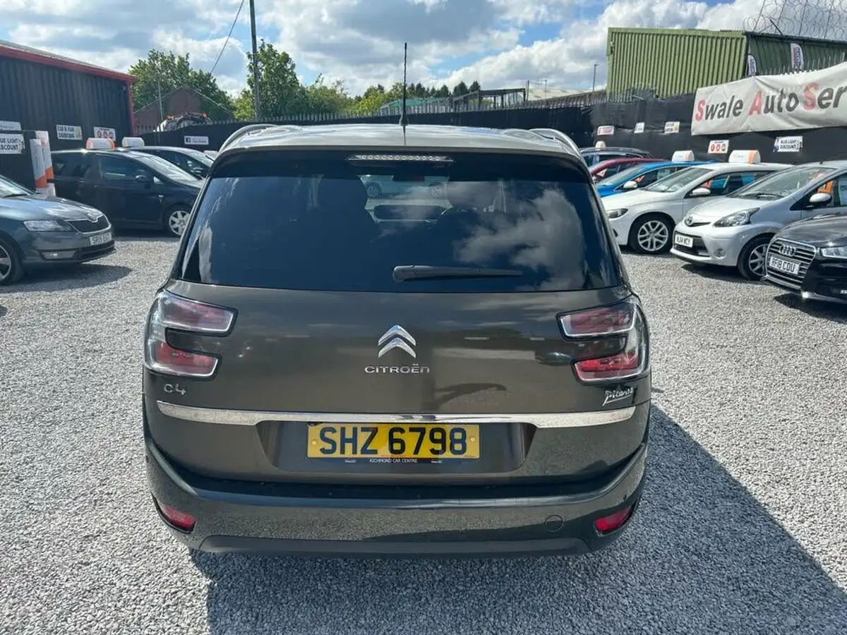2014-citroen-grand-c4-picasso-16e-hdi-exclusive-big-3