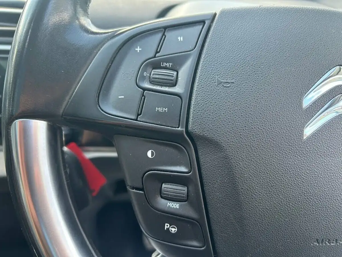 2014-citroen-grand-c4-picasso-16e-hdi-exclusive-big-27