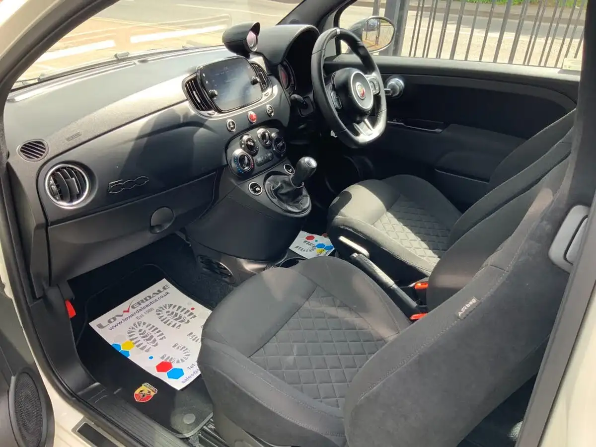 2022-abarth-595-14-tjet-f-big-25