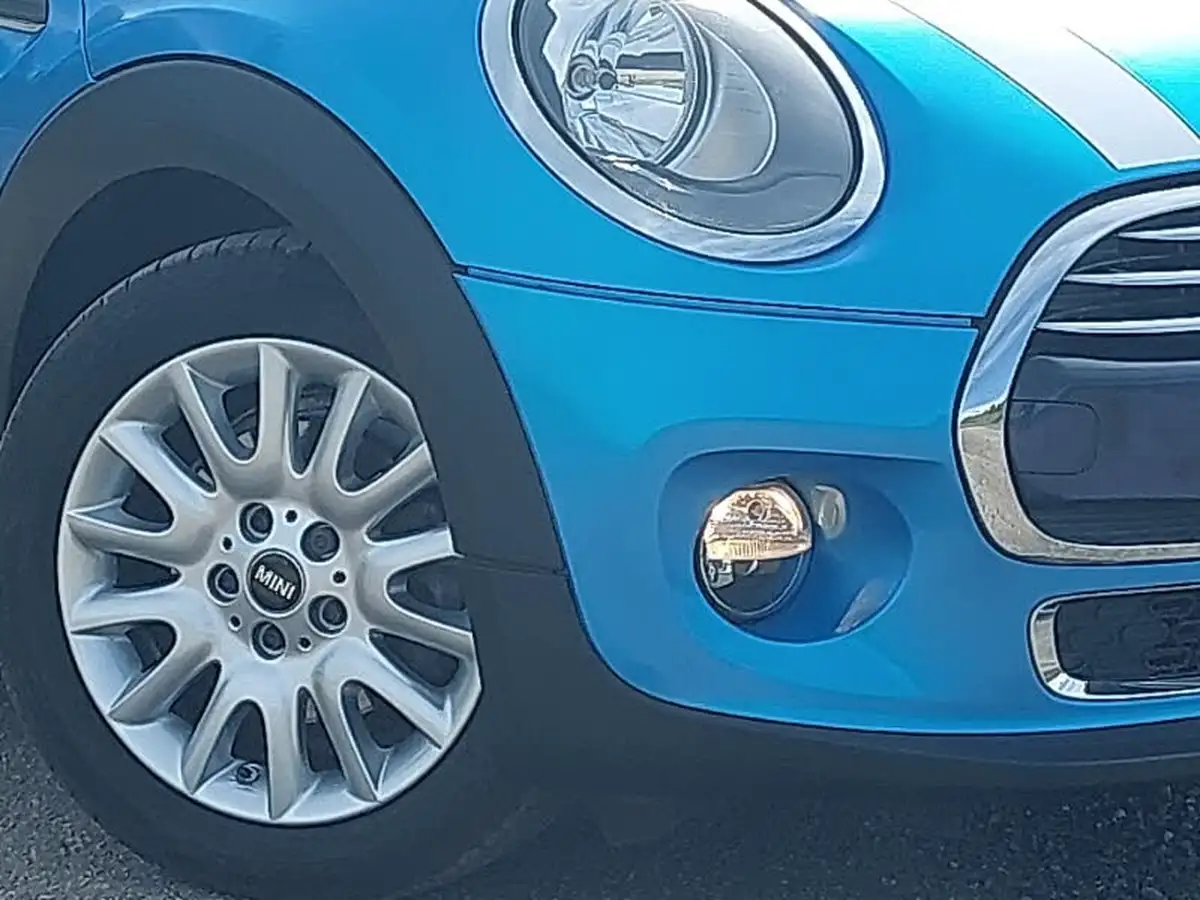 2014-mini-cooper-15-cooper-5d-big-8