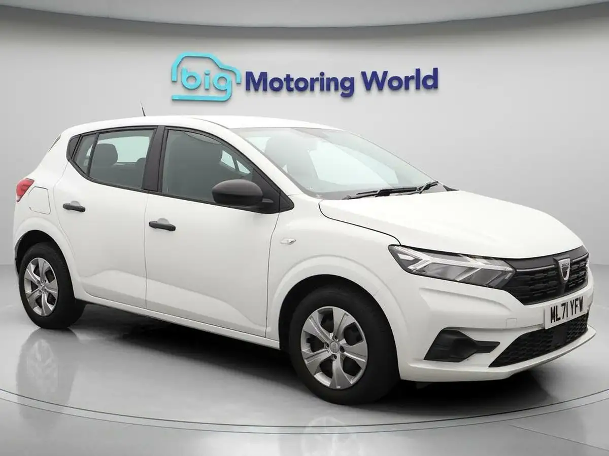 2021-dacia-sandero-10-sce-essential-big-0