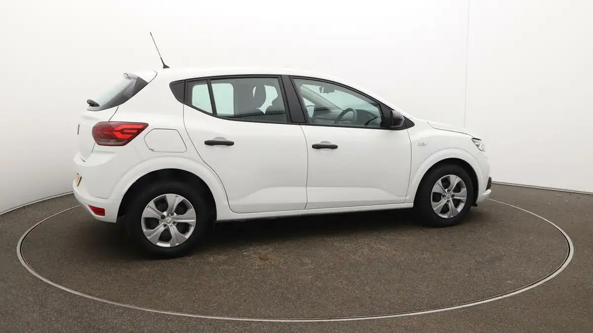 2021-dacia-sandero-10-sce-essential-big-48