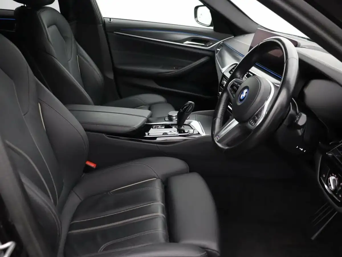2022-bmw-5-series-20-530e-m-sport-touring-5d-big-31