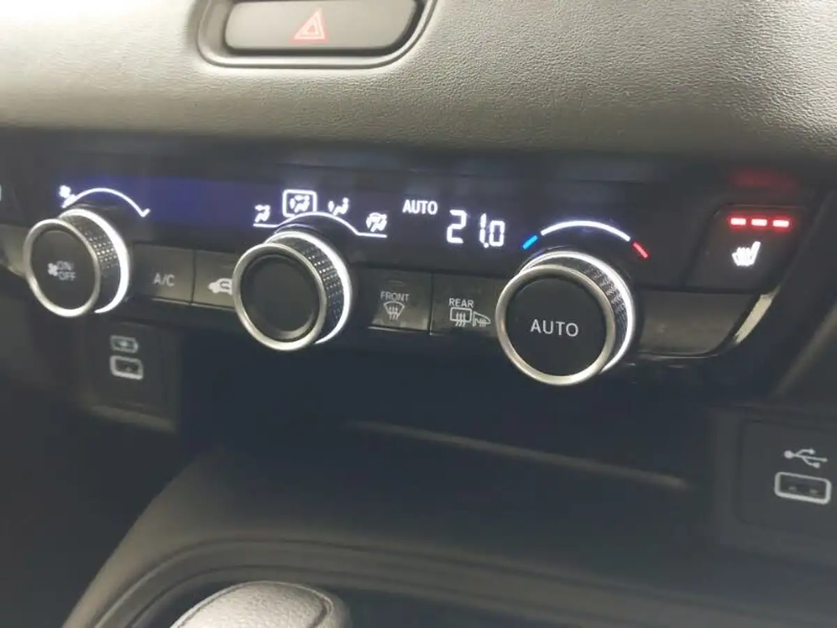 2022-honda-hr-v-15-i-mmd-elegance-big-14