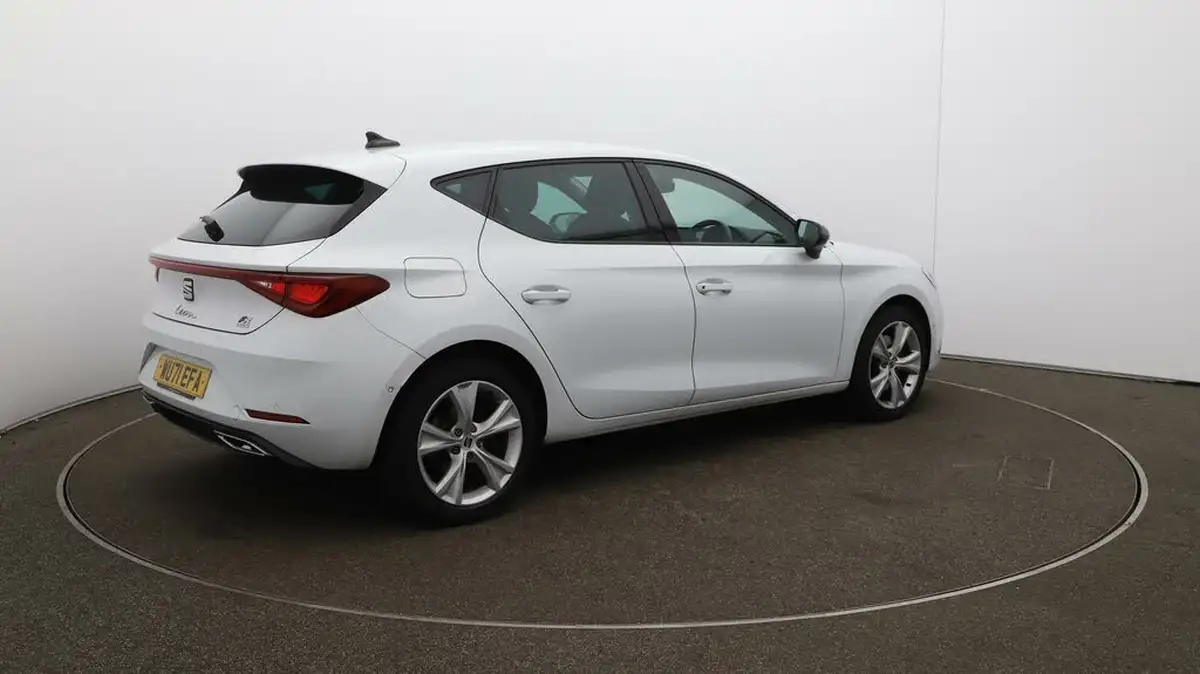 2021-seat-leon-14-e-hybrid-fr-hatchback-big-52