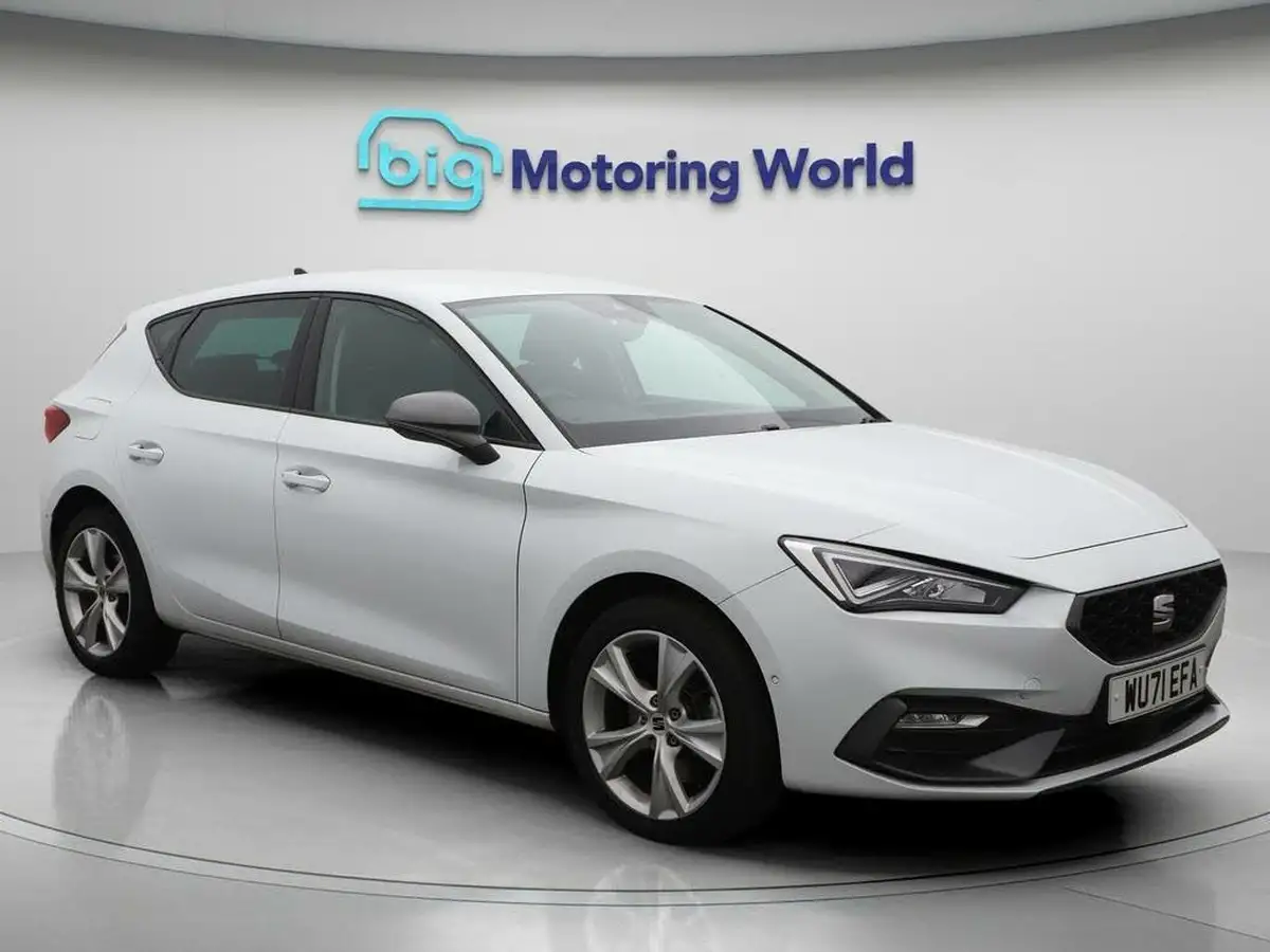 2021-seat-leon-14-e-hybrid-fr-hatchback-big-0