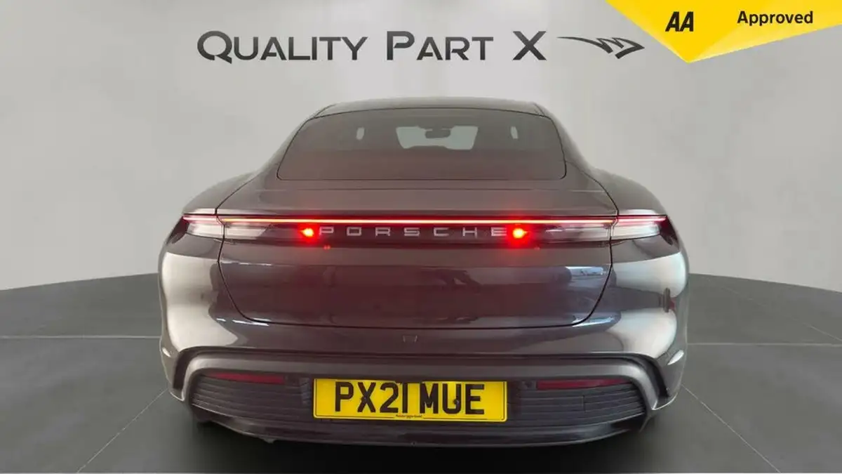 2021-porsche-taycan-e-base-476ps-performance-battery-plus-big-3