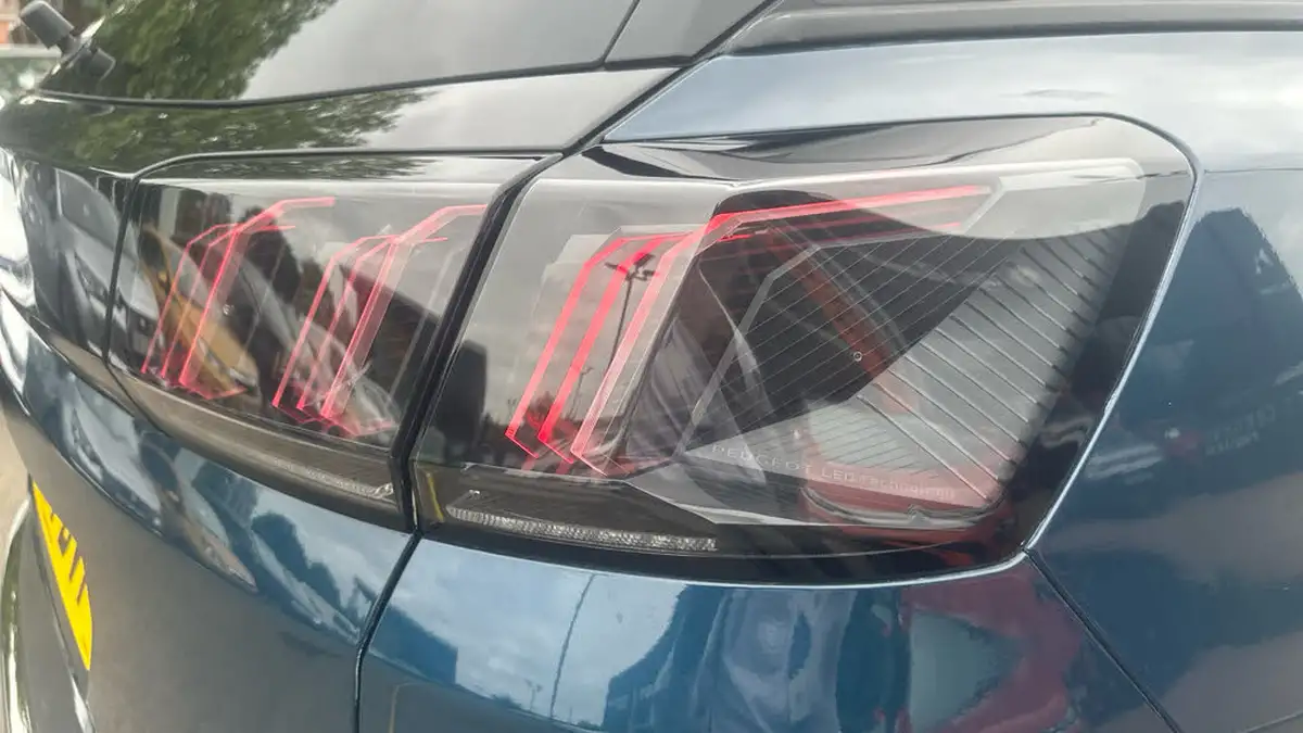 2024-peugeot-3008-suv-12-puretech-allure-130bhp-ss-eat8-big-44