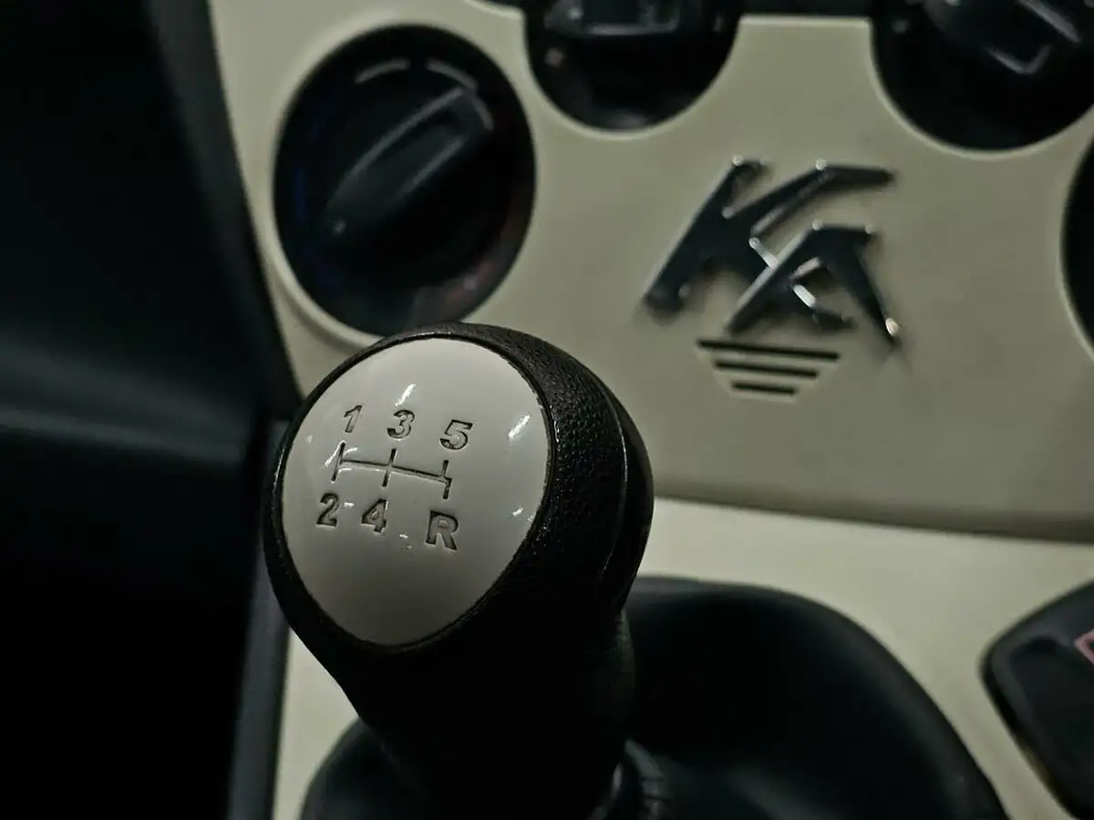2011-ford-ka-12-edge-ss-big-56