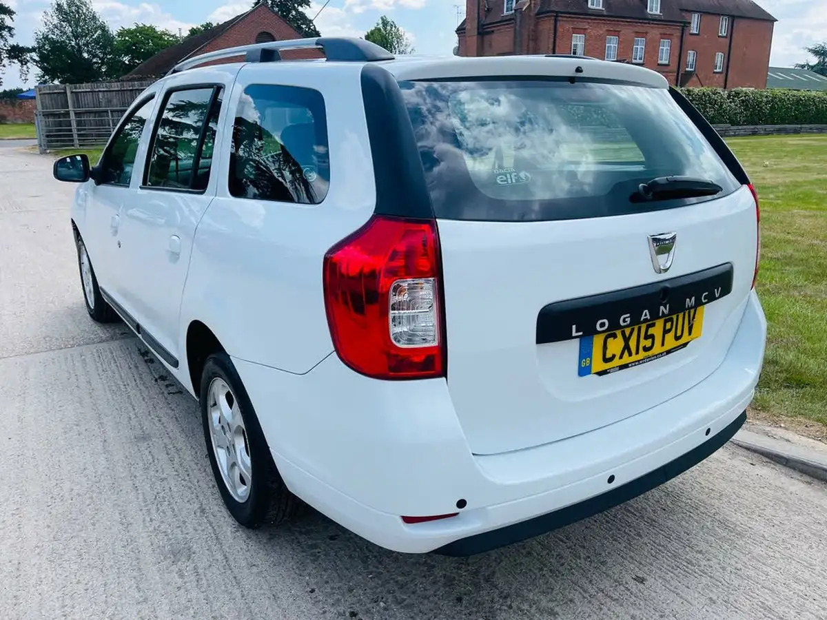 2015-dacia-logan-mcv-15dci-laureate-big-8