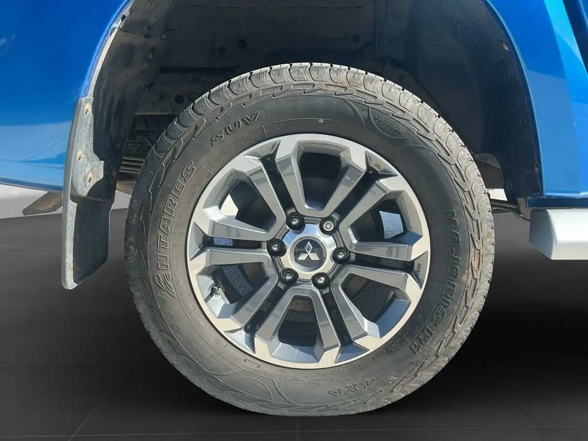 2021-mitsubishi-l200-22di-d-warrior-big-11