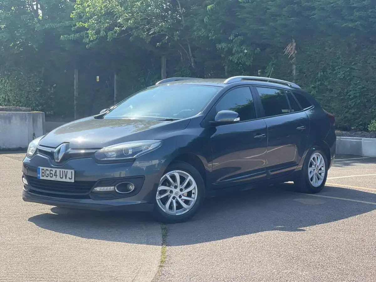2015-renault-megane-15dci-expression-energy-ss-sport-tourer-big-2
