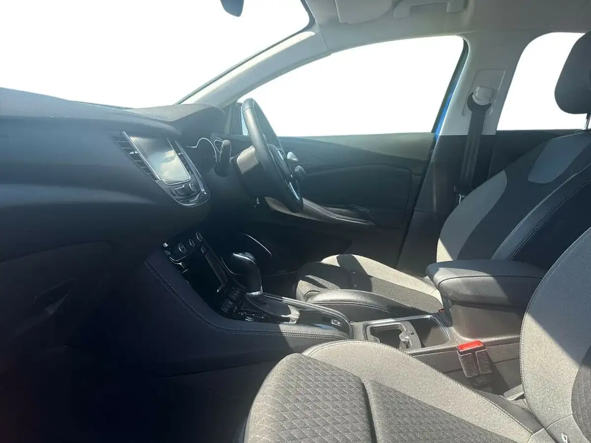 2020-vauxhall-grandland-x-12-sri-nav-auto-big-9