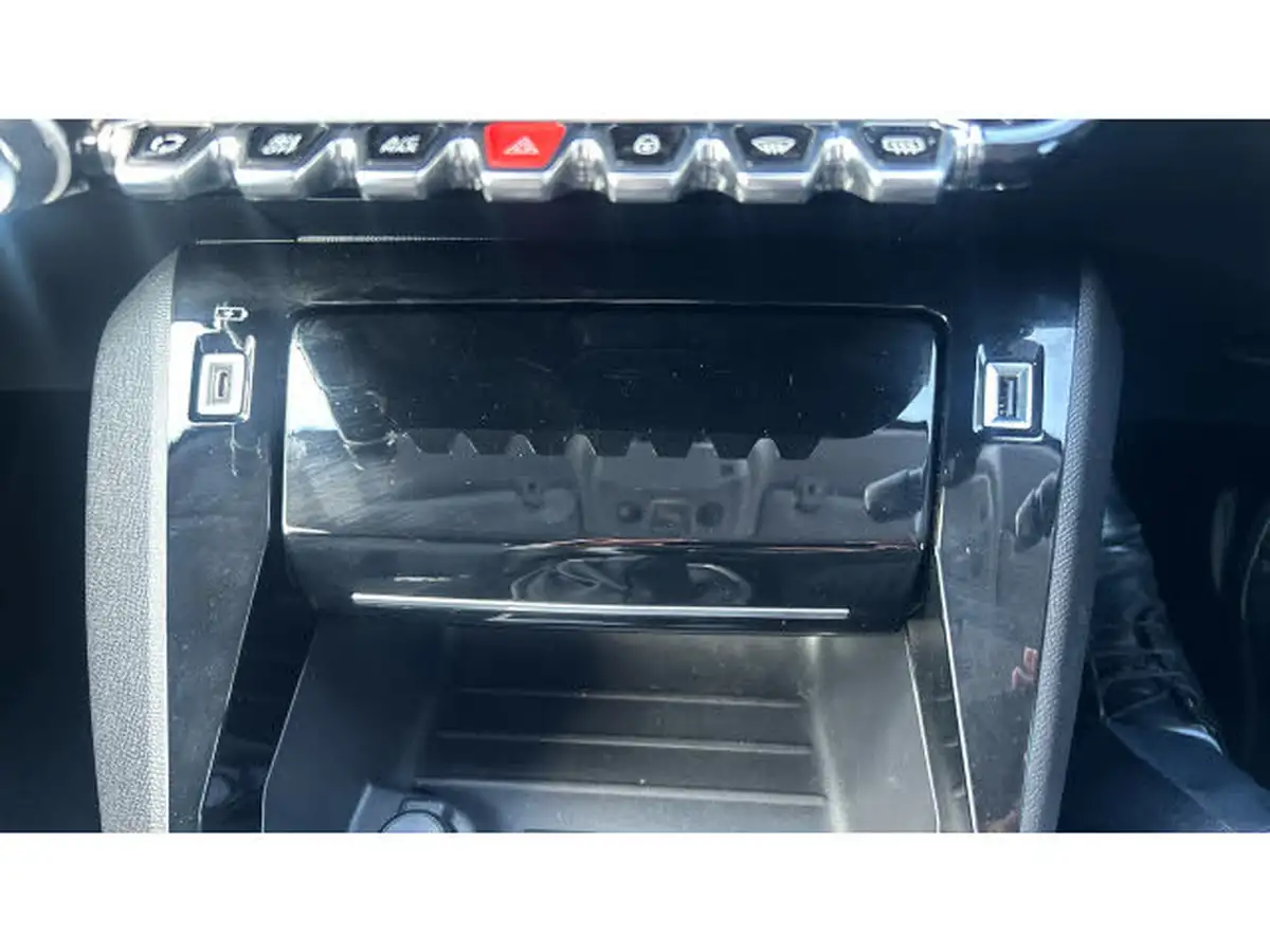 2021-peugeot-208-12-puretech-allure-premium-100bhp-big-28