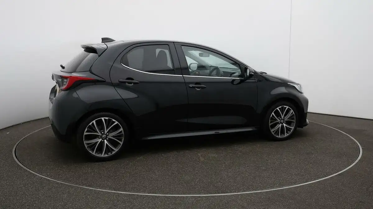 2022-toyota-yaris-15-vvt-i-excel-big-49