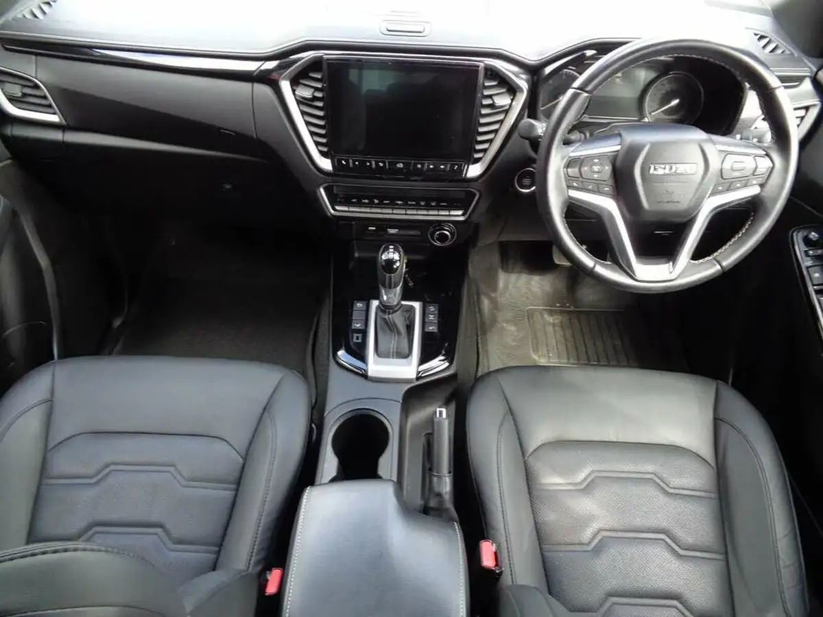 2023-isuzu-d-max-19td-v-cross-steel-edition-auto-big-7