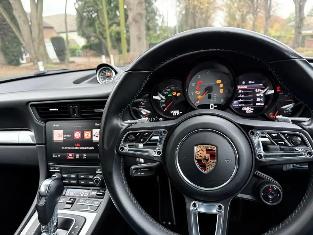 2016-porsche-911-30-carrera-4-s-coupe-pdk-big-13