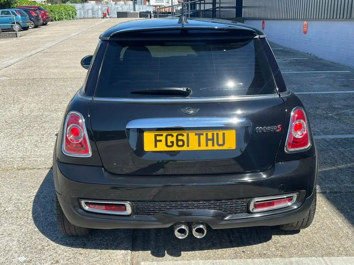 2011-mini-cooper-20td-cooper-sd-hatchback-3d-big-51