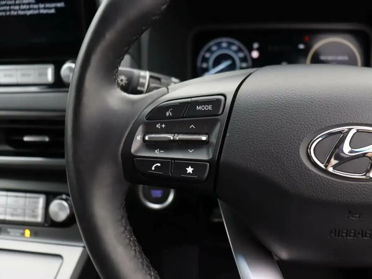 2022-hyundai-kona-e-premium-204ps-64kwh-7kw-obc-big-24