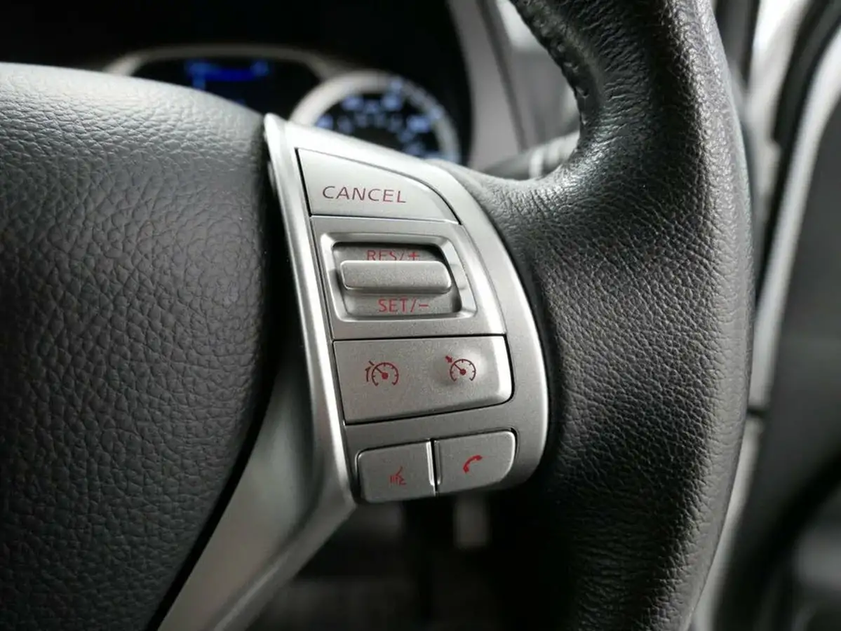 2021-nissan-navara-23dci-tt-tekna-8-navileather-auto-big-34