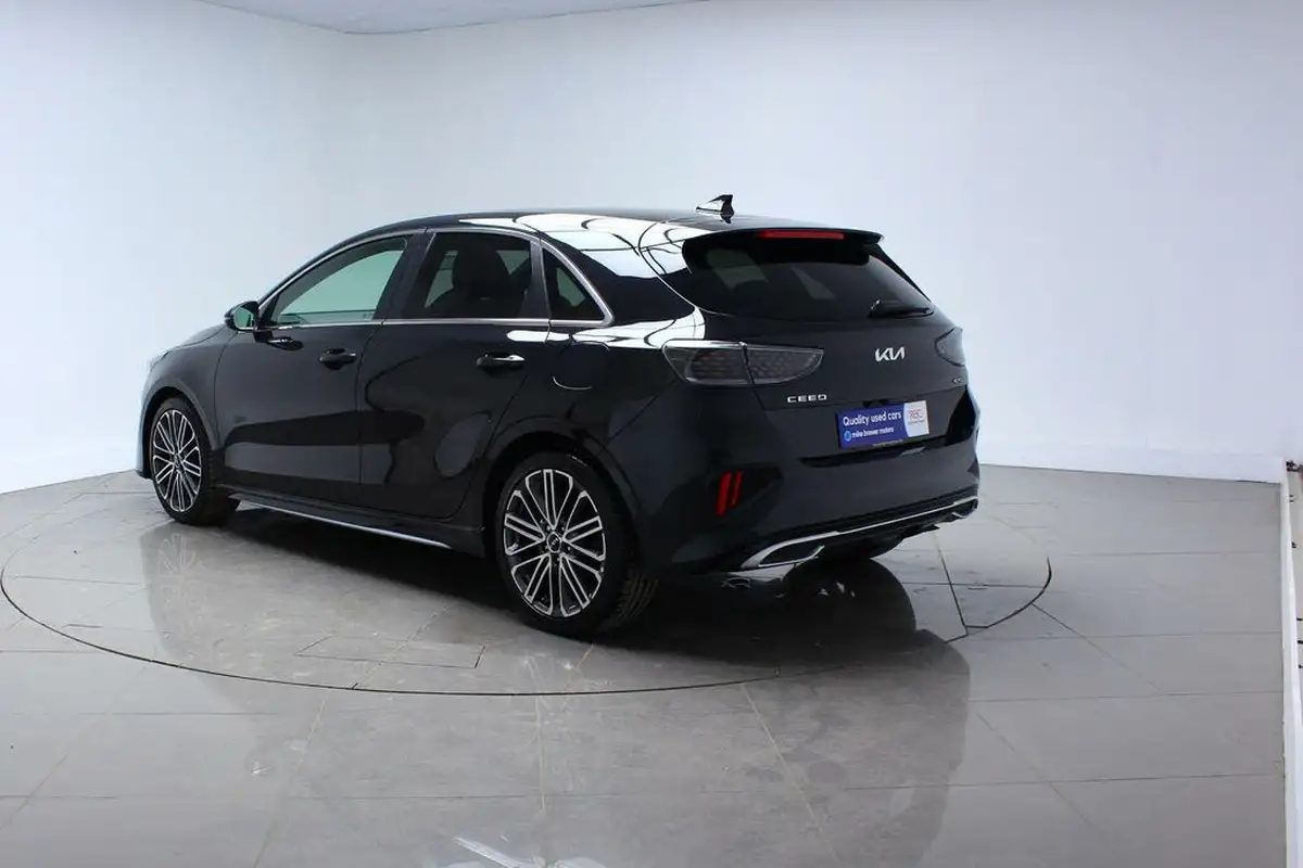 2024-kia-ceed-15-t-gdi-gt-line-s-138bhp-big-7
