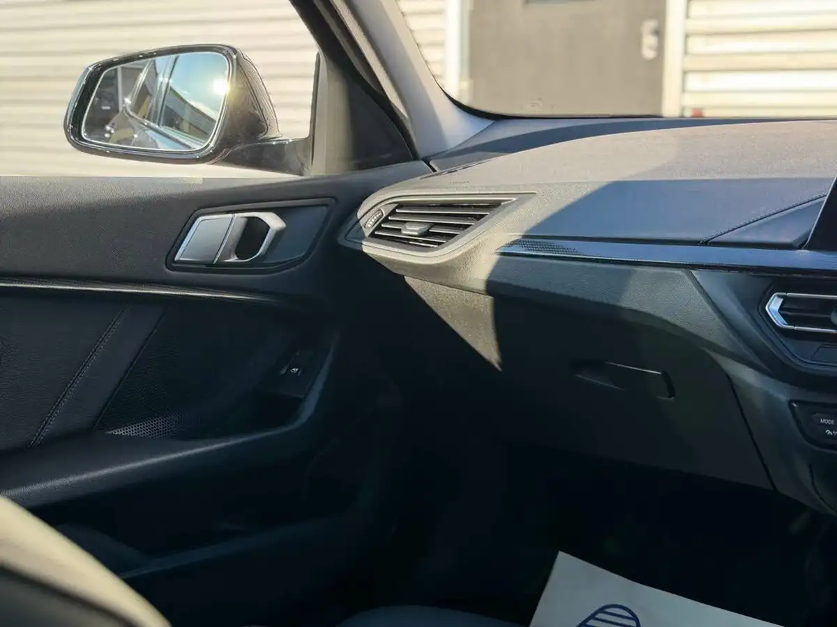 2023-bmw-1-series-15-118i-sport-dct-big-24