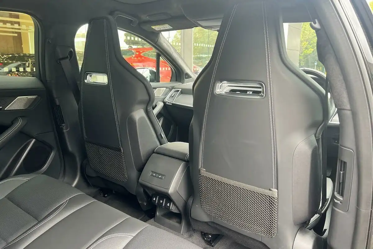 2024-jaguar-i-pace-ev400-400-sport-big-30