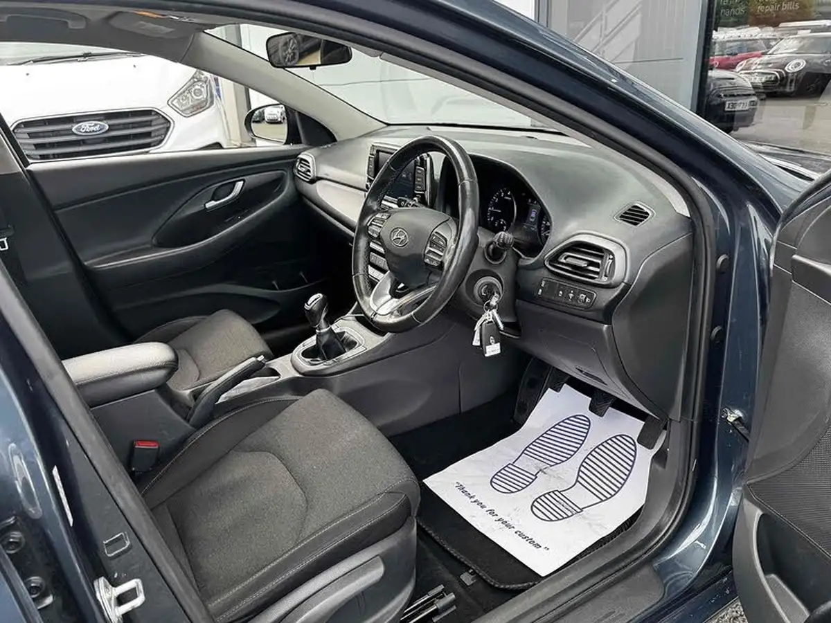 2022-hyundai-i30-10-t-gdi-se-connect-hatchback-big-21