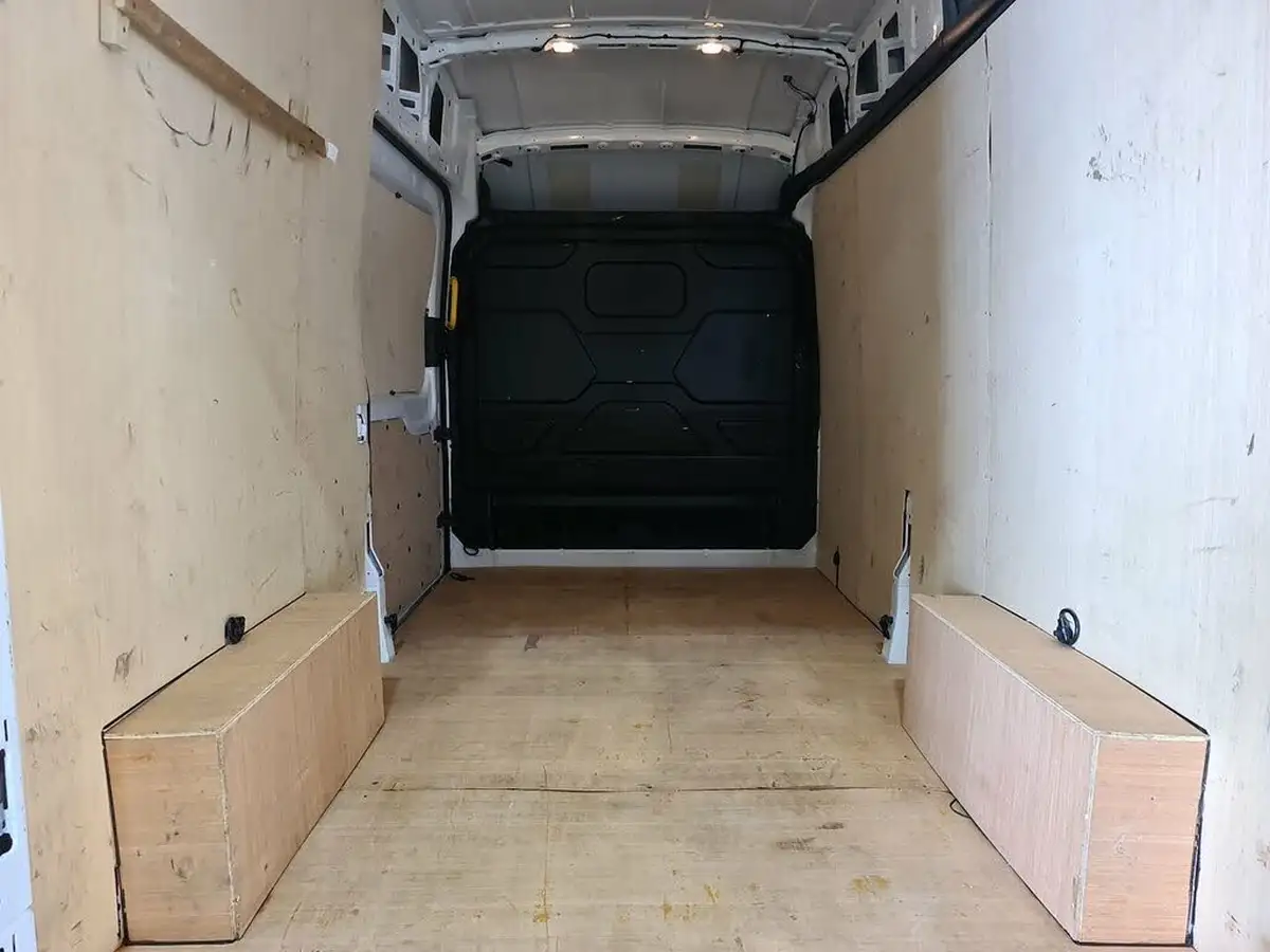 2024-ford-transit-big-18