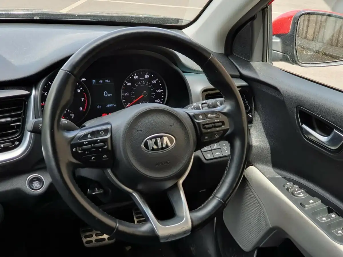 2019-kia-stonic-10-t-gdi-4-dct-big-17