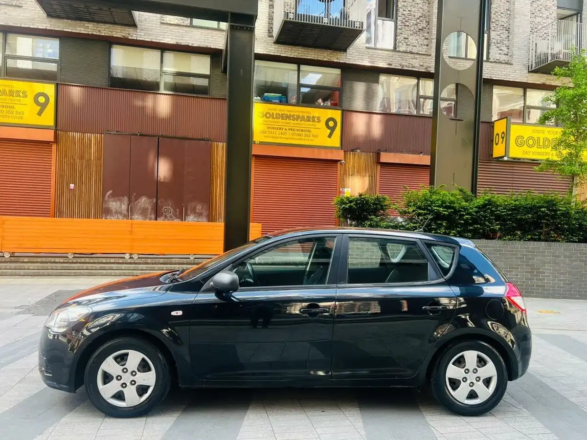 2010-kia-ceed-16-1-big-3
