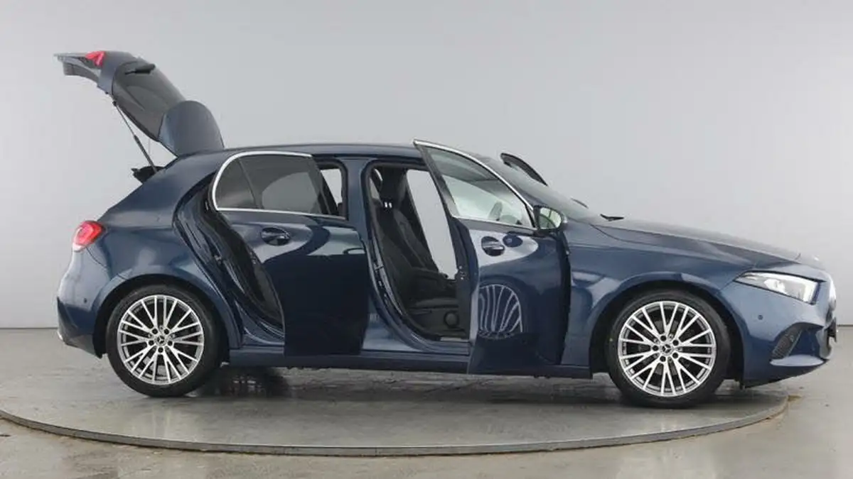 2022-mercedes-benz-a-class-13-a180-sport-executive-edition-hatchback-5d-7g-dct-big-9