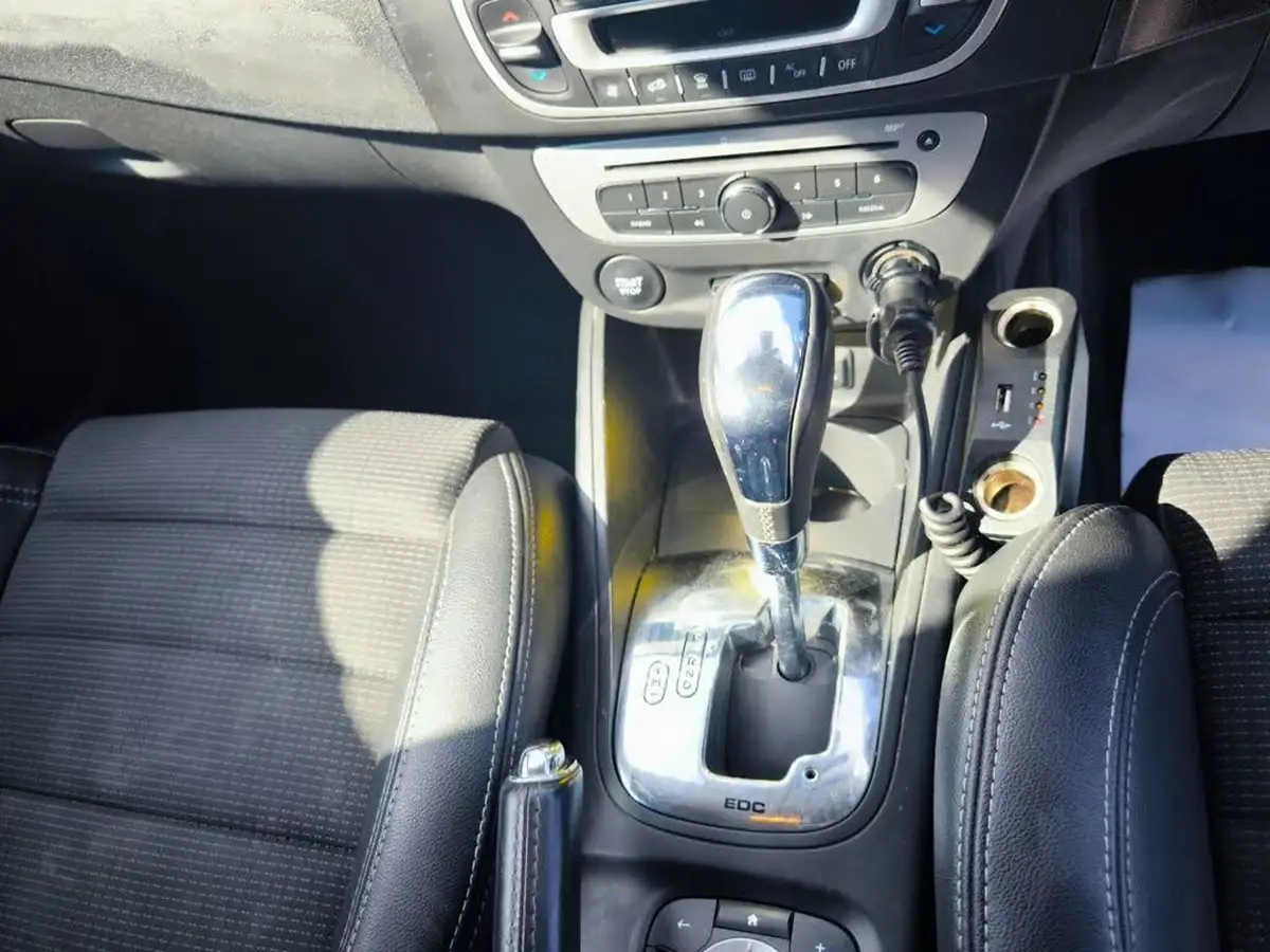 2015-renault-megane-15dci-gt-line-tomtom-sport-tourer-5d-edc-auto-big-19