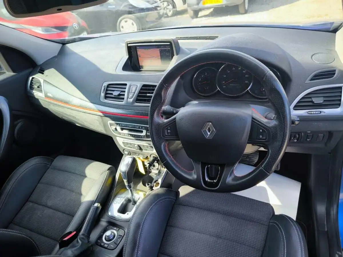 2015-renault-megane-15dci-gt-line-tomtom-sport-tourer-5d-edc-auto-big-15