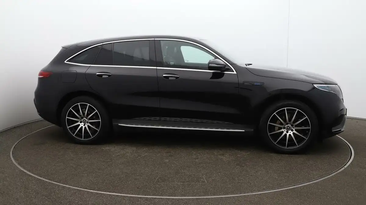 2021-mercedes-benz-eqc-e-eqc-400-amg-line-big-47