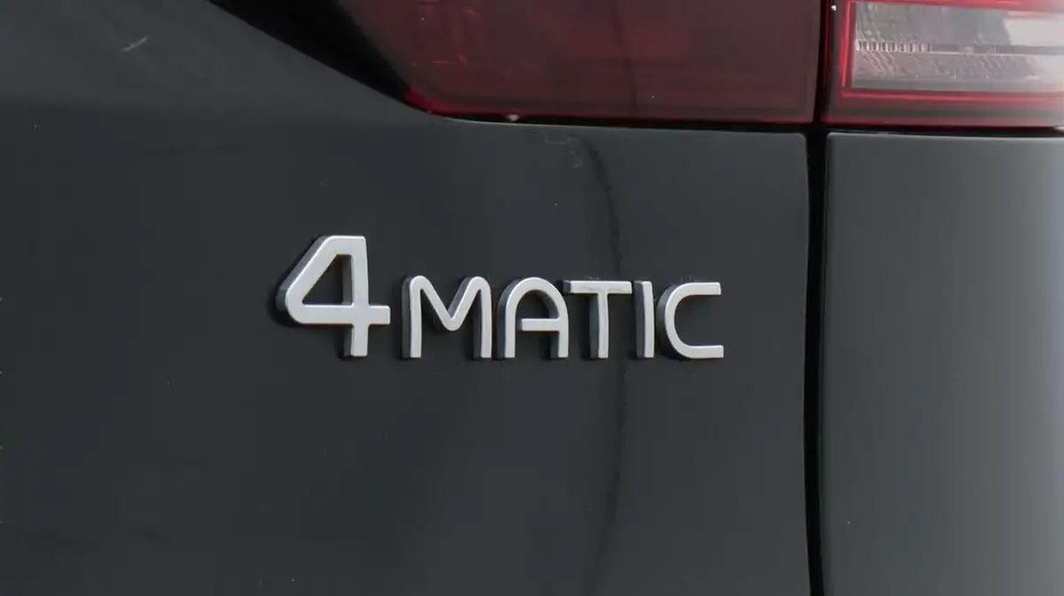 2021-mercedes-benz-eqc-e-eqc-400-amg-line-big-23