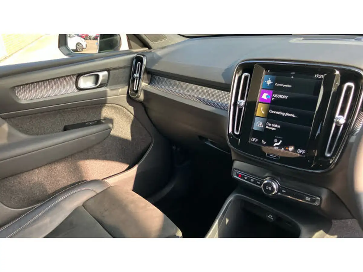 2022-volvo-xc40-15-t5-r-design-pro-big-13