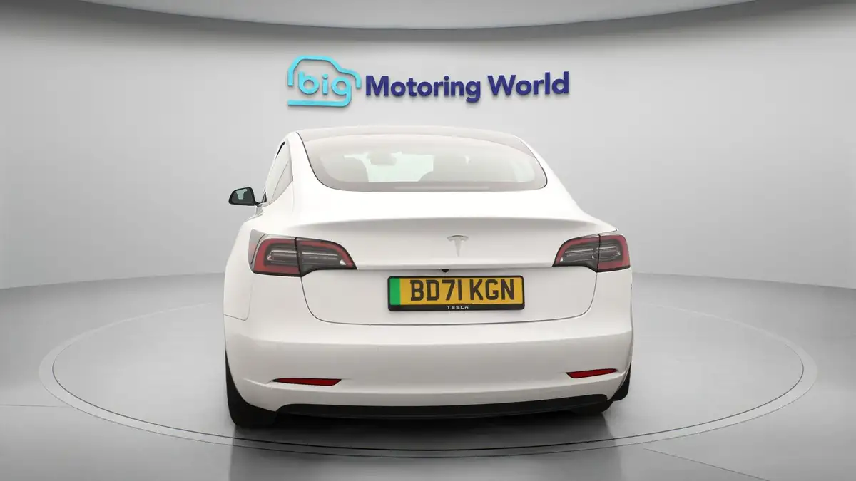 2021-tesla-model-3-e-standard-plus-big-6