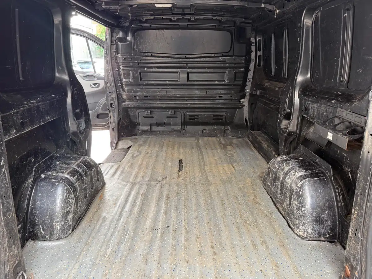 2019-renault-trafic-16dci-sl27-120-sport-nav-e6-panel-van-big-34