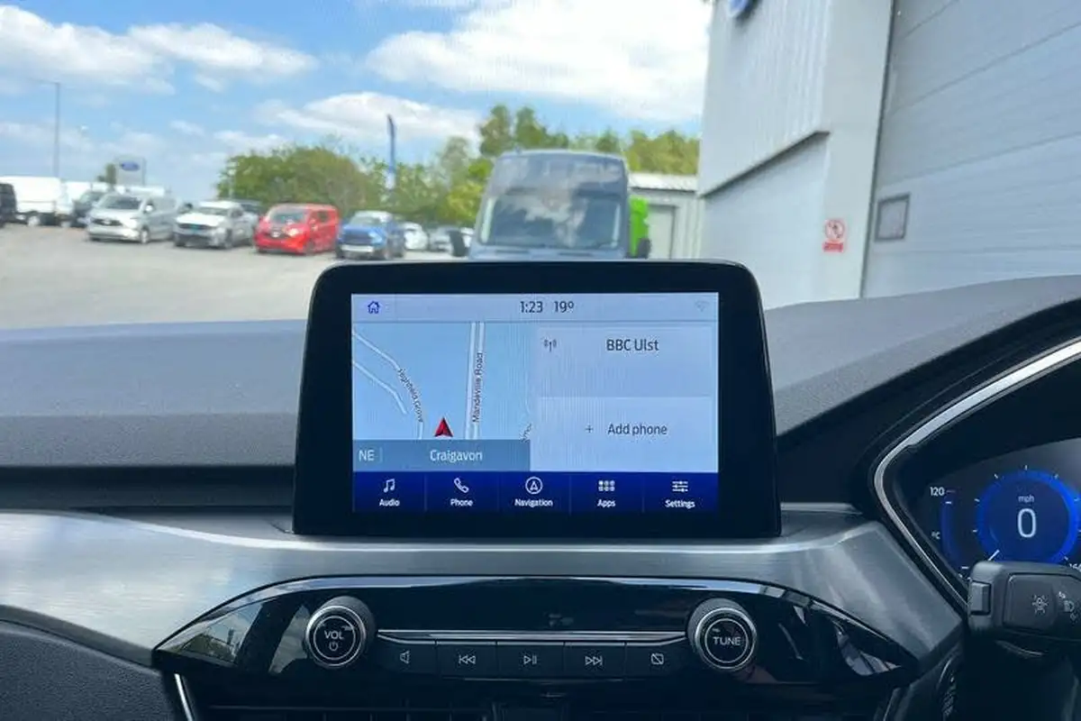 2022-ford-kuga-big-22