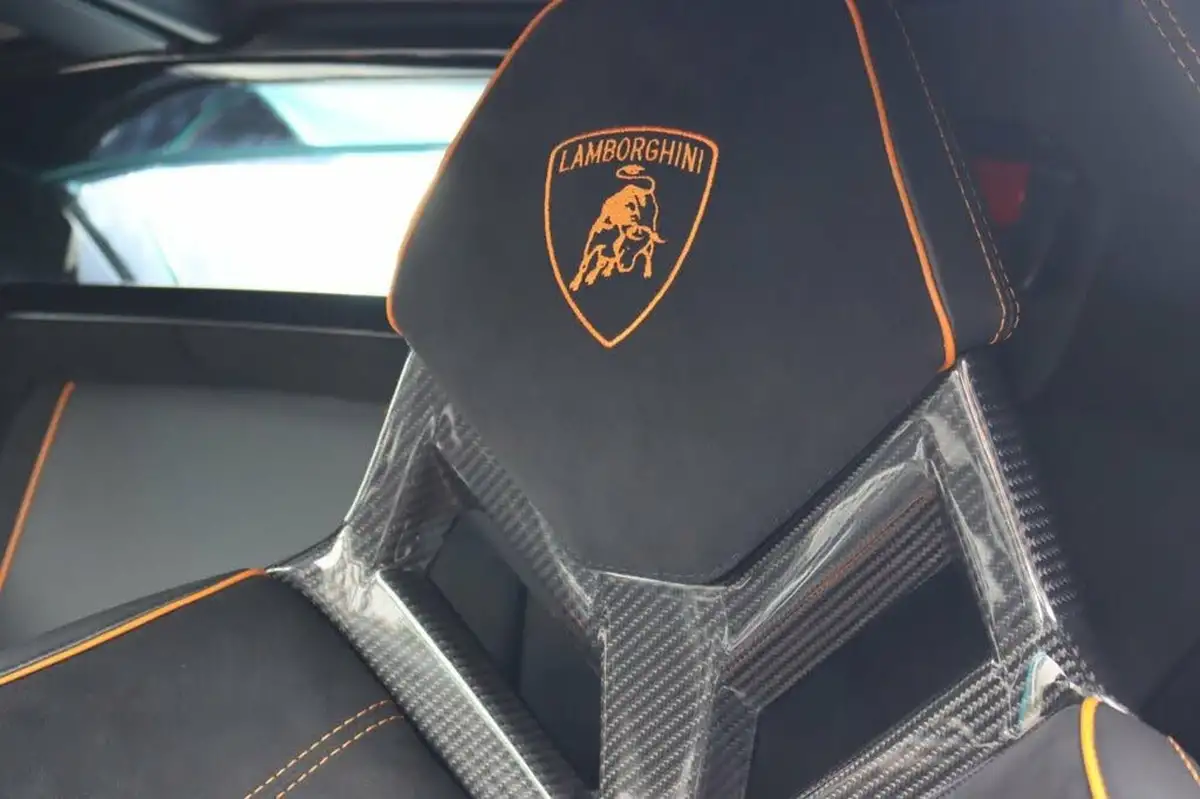 2016-lamborghini-aventador-65-lp-700-4-coupe-big-68