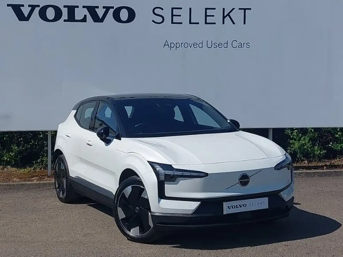 2024-volvo-ex30-e-twin-plus-big-0