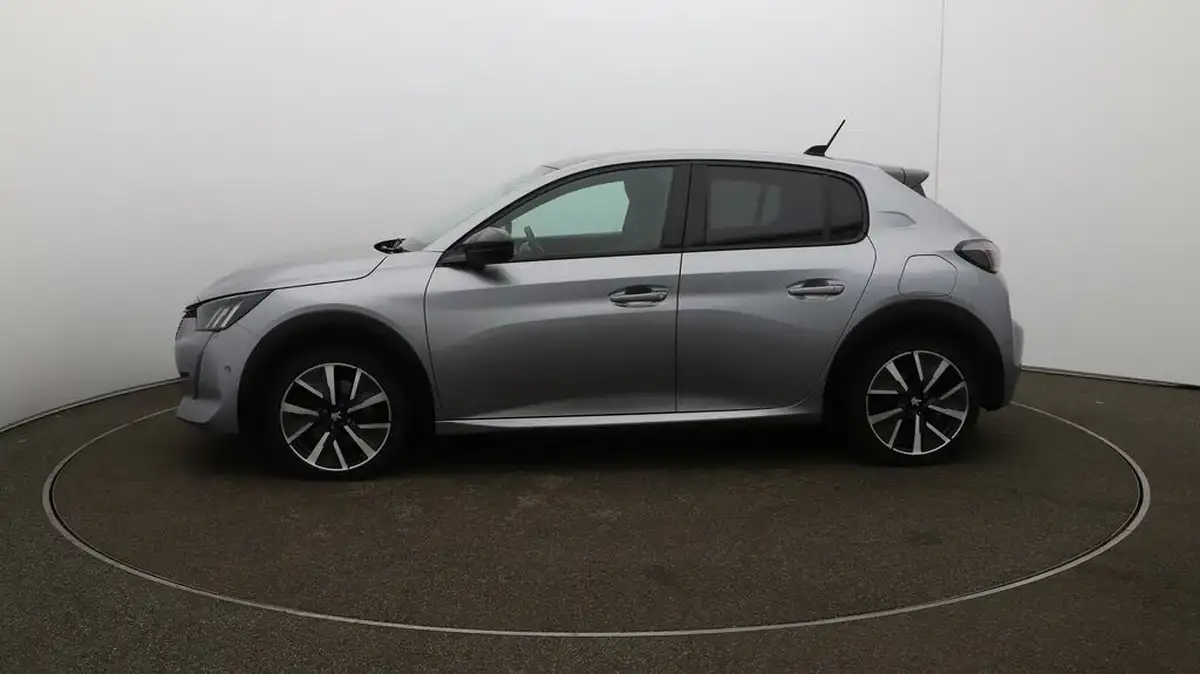 2022-peugeot-208-e-gt-136bhp-50kwh-big-61