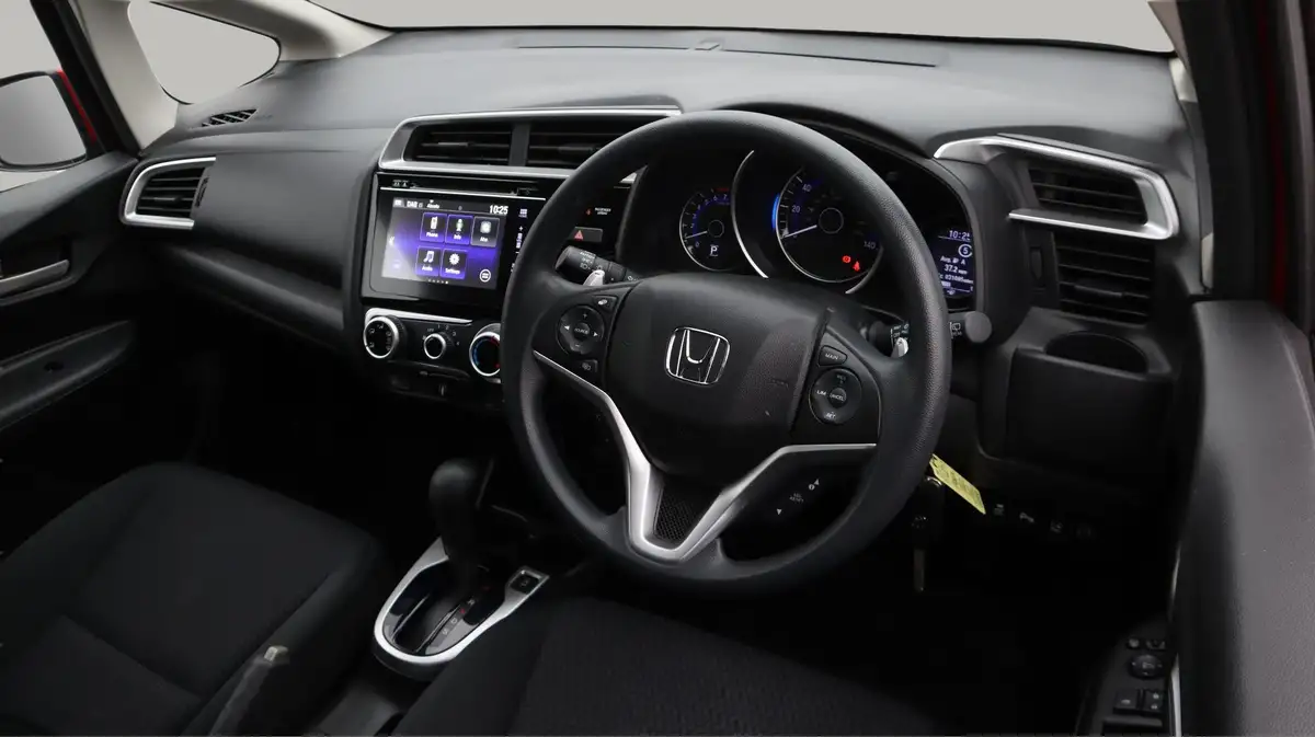2019-honda-jazz-13-i-vtec-se-cvt-big-8