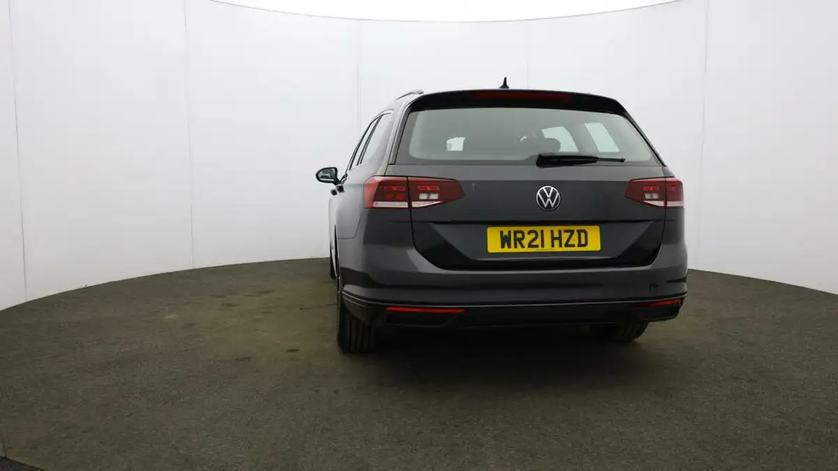 2021-volkswagen-passat-20tdi-se-nav-150ps-estate-5d-big-61