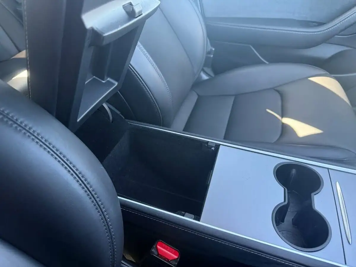 2022-tesla-model-3-e-long-range-big-37