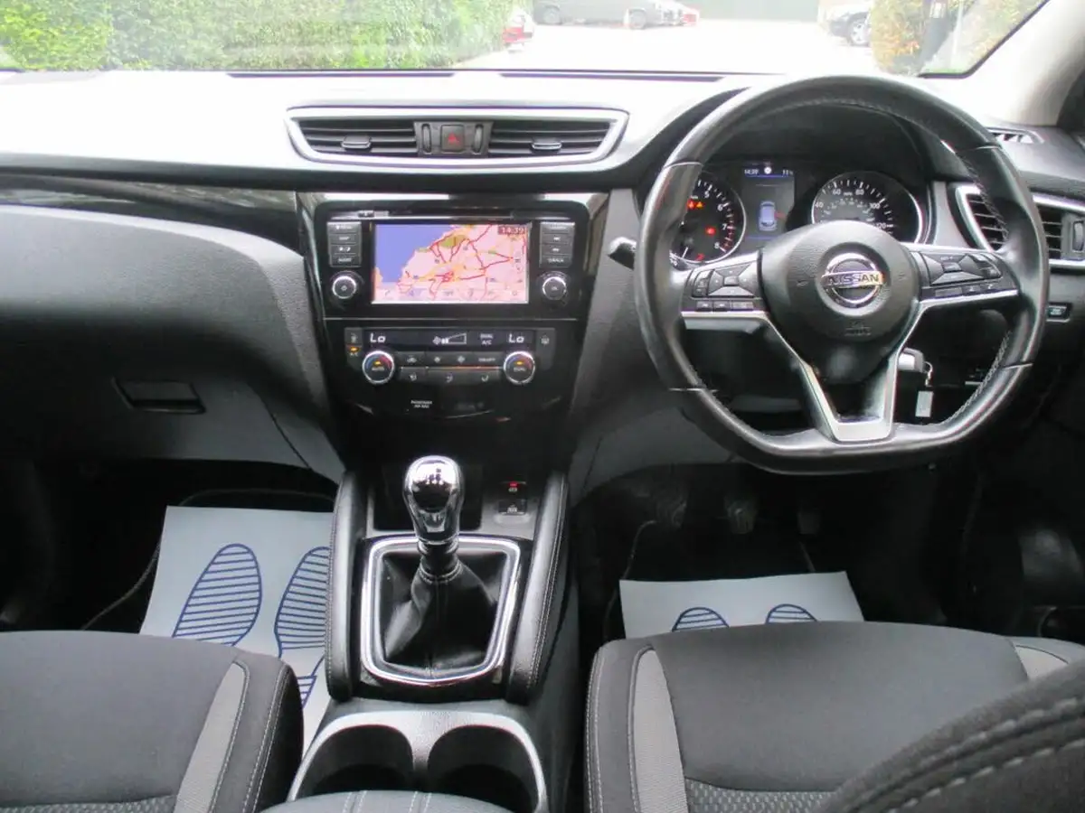 2020-nissan-qashqai-13-dig-t-acenta-premium-140ps-big-32