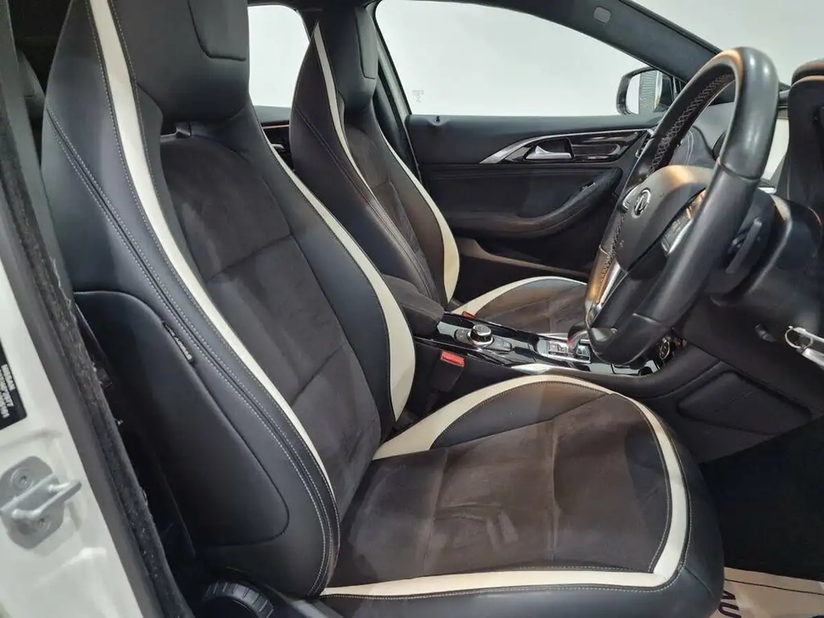 2016-infiniti-q30-22d-sport-awd-big-9