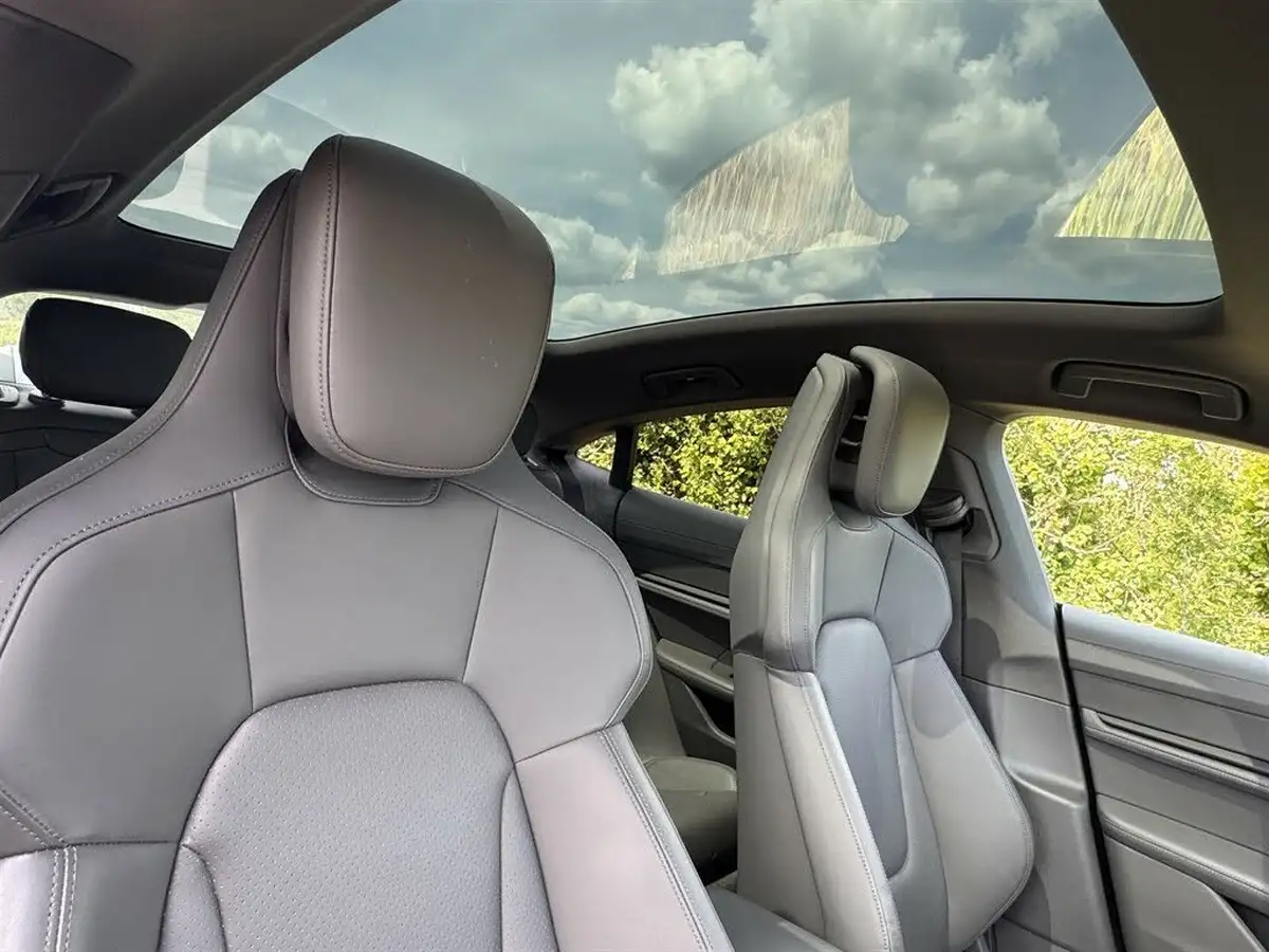 2020-porsche-taycan-e-4s-571ps-performance-battery-plus-big-9
